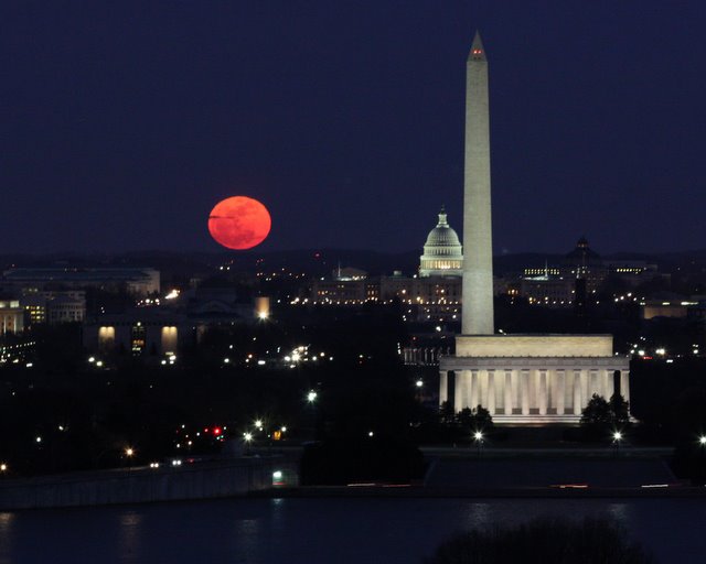 Moonrise over D.C. in winter